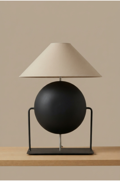 The Circle Table Lamp - Black